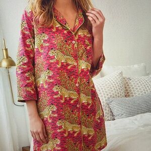 Print Fresh Sleep Shirt Pajama in Bagheera Pink Size Medium Hand Pockets